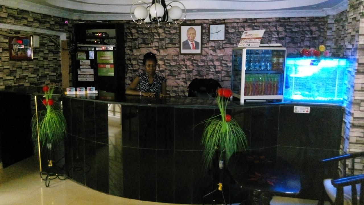 Royal Palm Hotel And Suites Nakuru Eksteriør bilde
