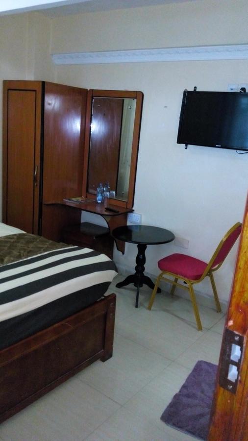 Royal Palm Hotel And Suites Nakuru Eksteriør bilde