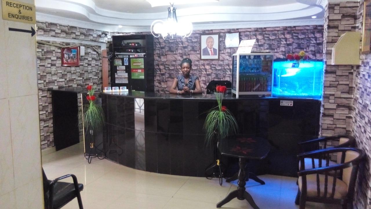 Royal Palm Hotel And Suites Nakuru Eksteriør bilde